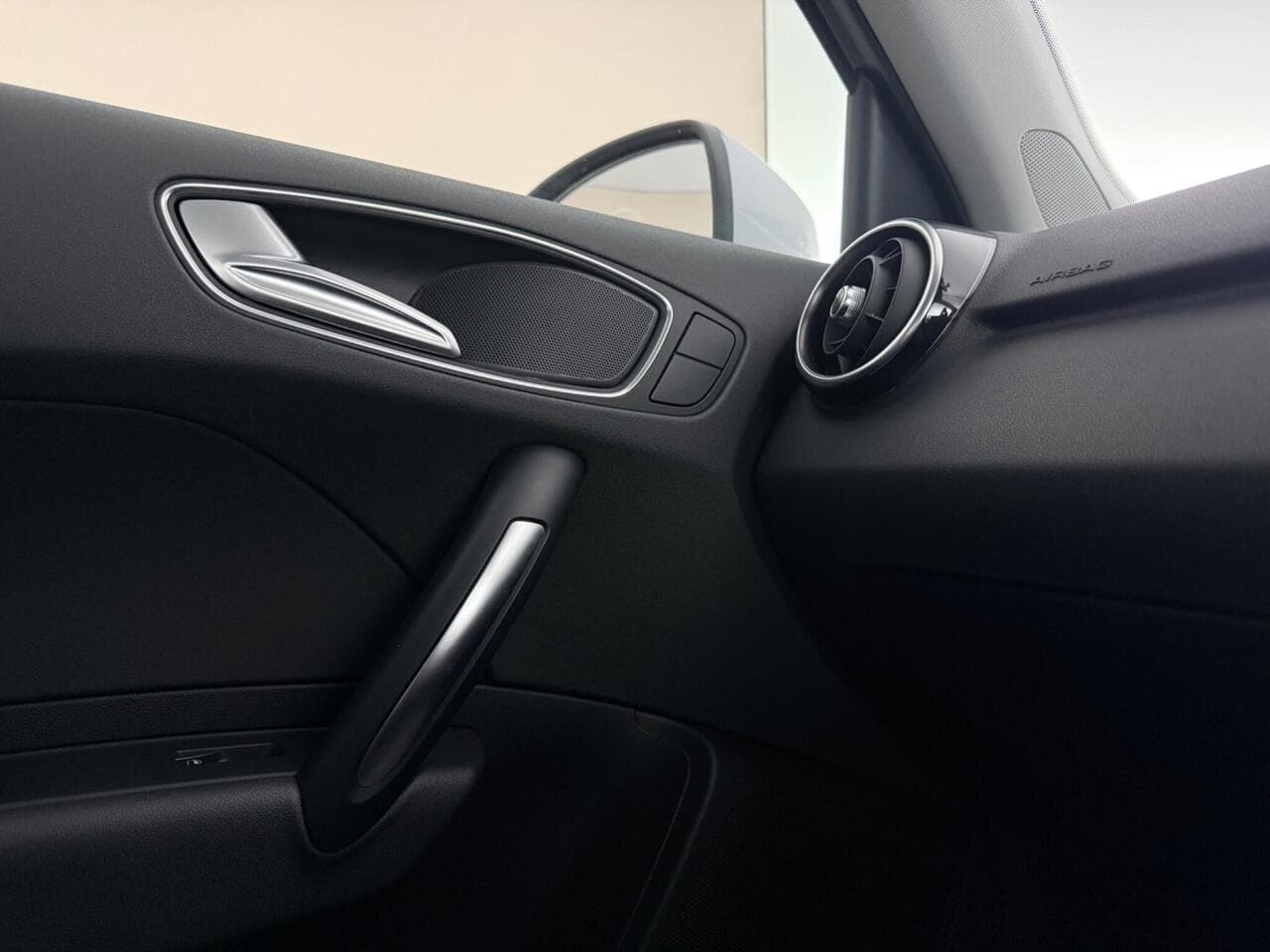 Audi A1 thumbnail Interior Front