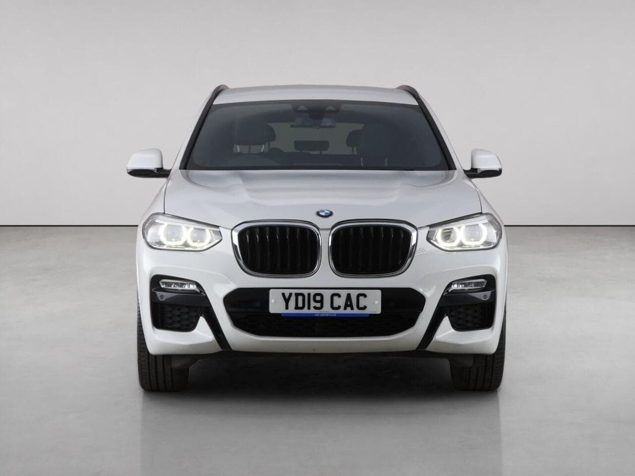 BMW X3 thumbnail Front