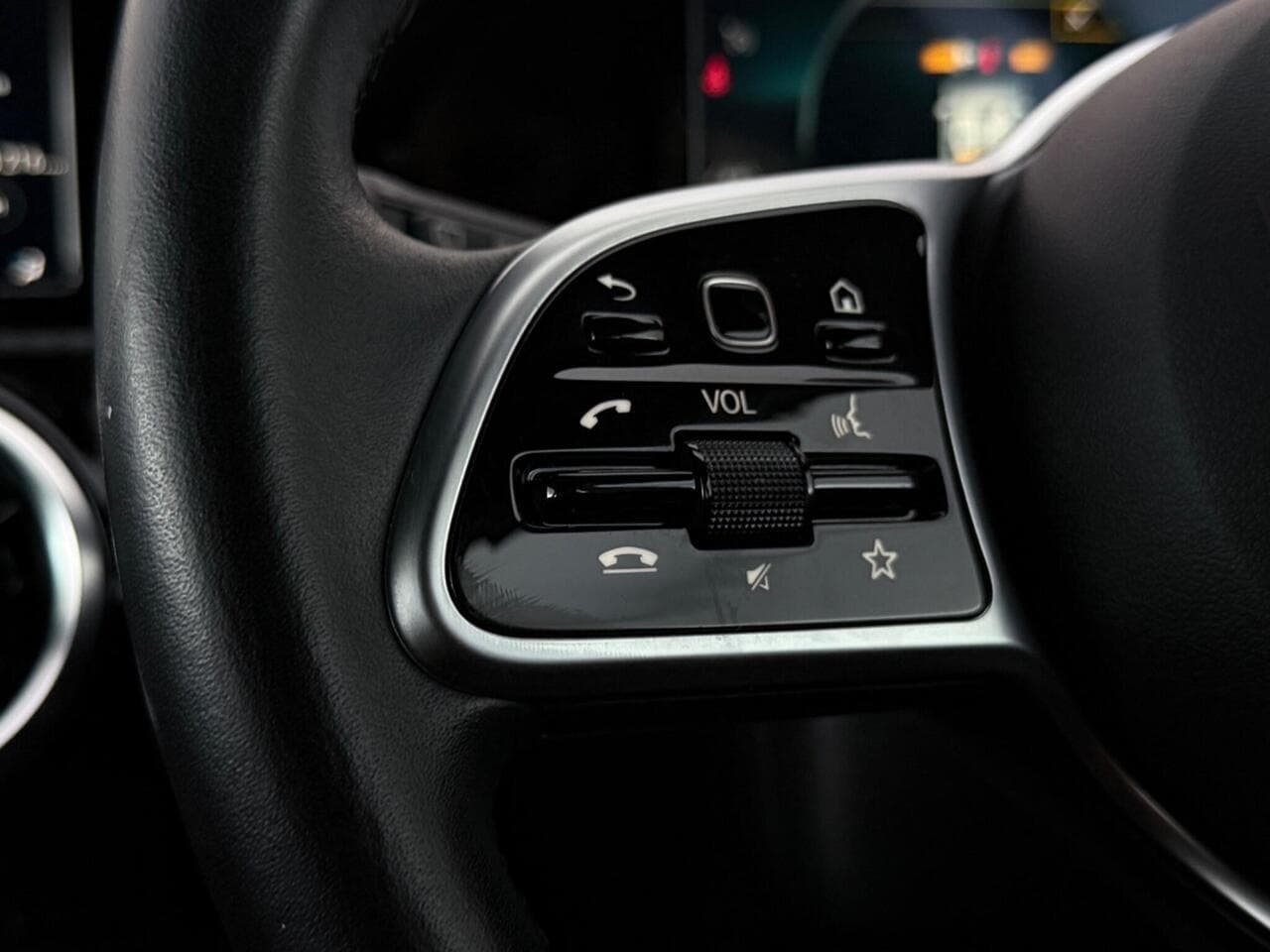 Mercedes-Benz A Class thumbnail Misc Controls