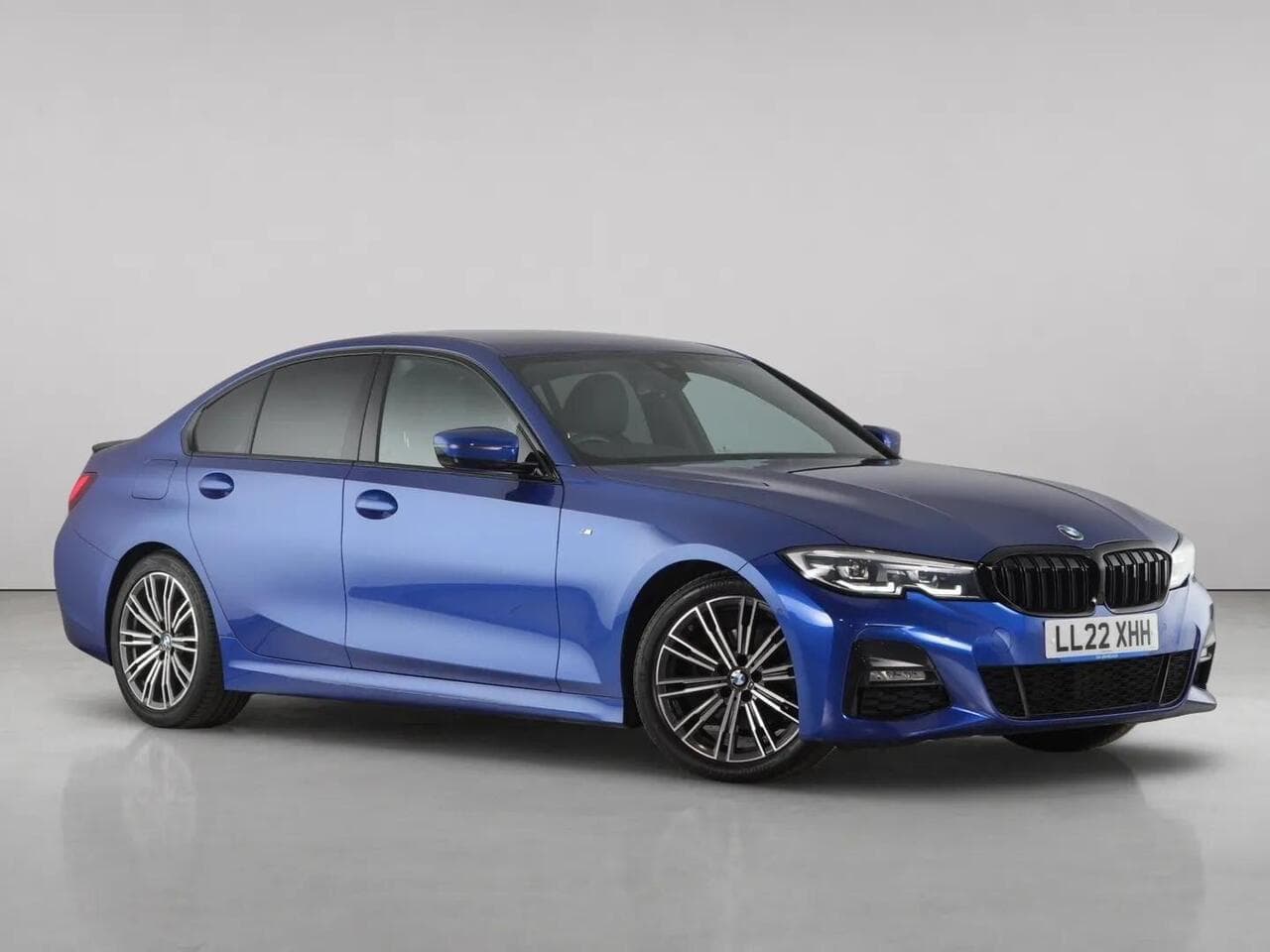 BMW 3 Series - BMW 3 Series 2.0 320i M Sport Saloon 4dr Petrol Auto Euro 6 (s/s) (184 ps)