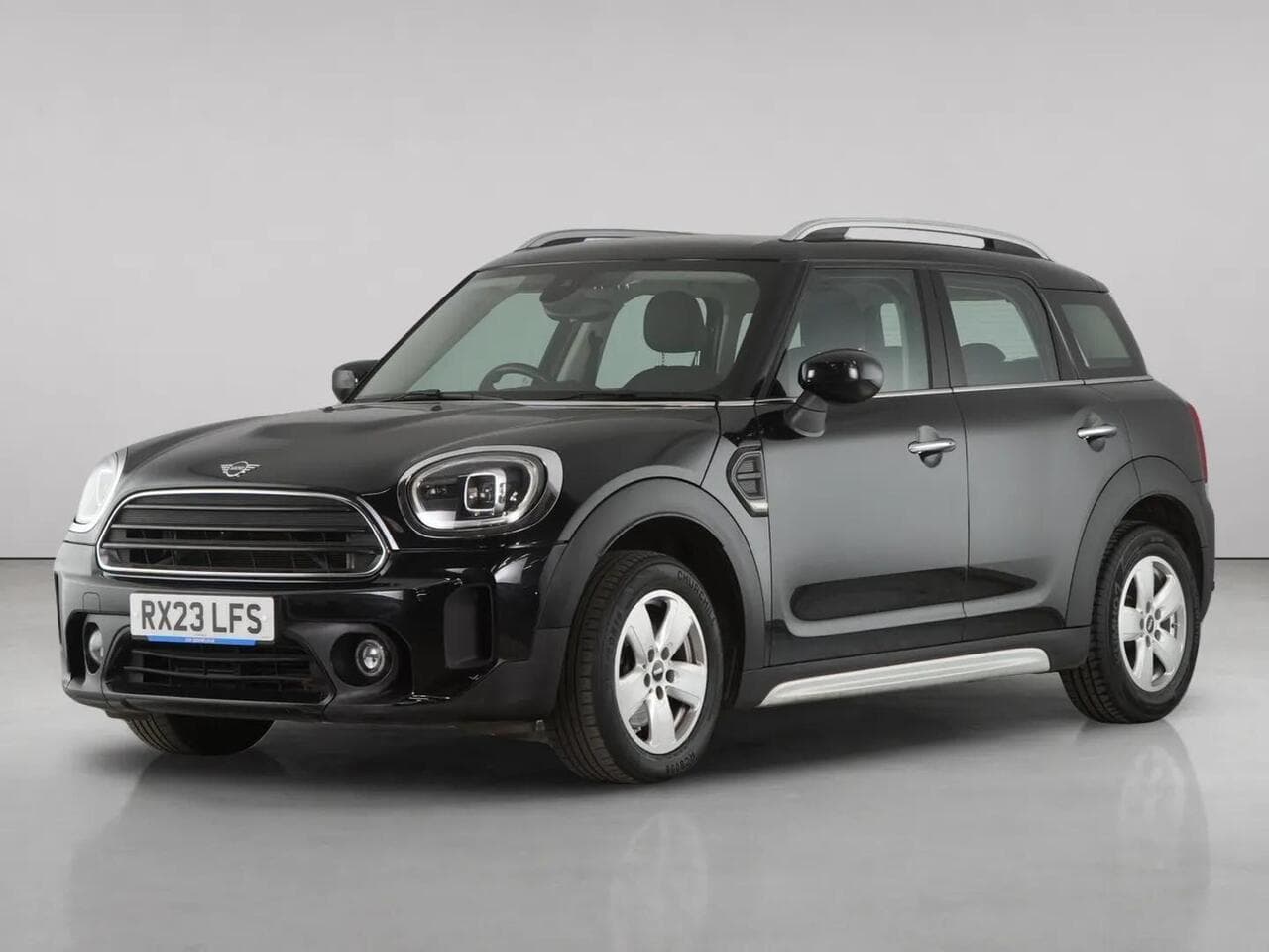 MINI Countryman thumbnail Front Left