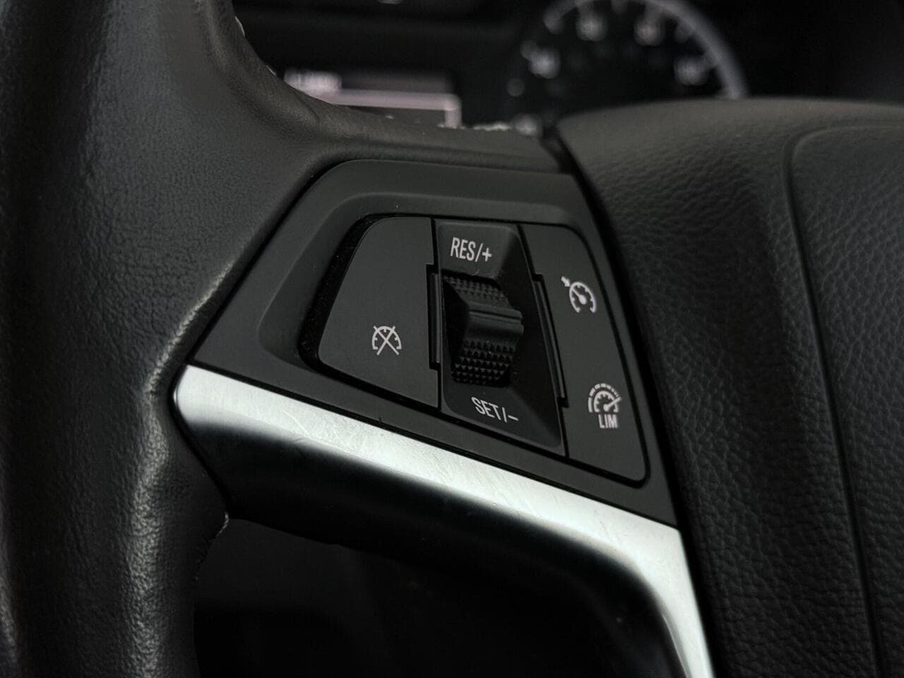 Vauxhall Mokka X thumbnail Misc Controls