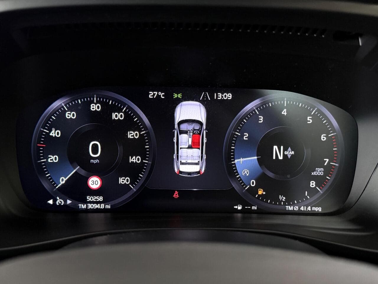Volvo XC40 thumbnail Driver Instruments
