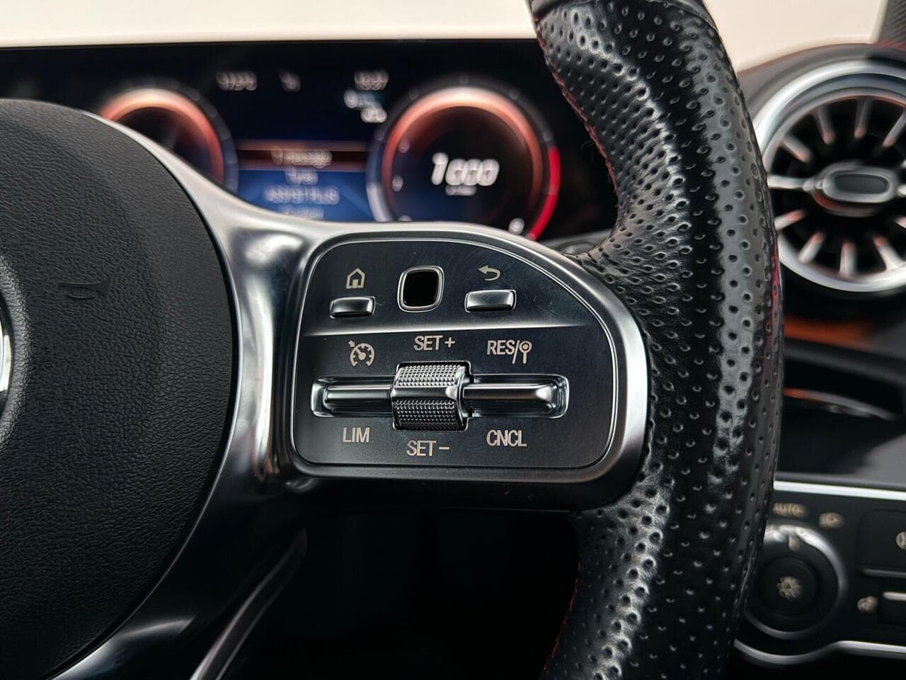 Mercedes-Benz CLA thumbnail Misc Controls