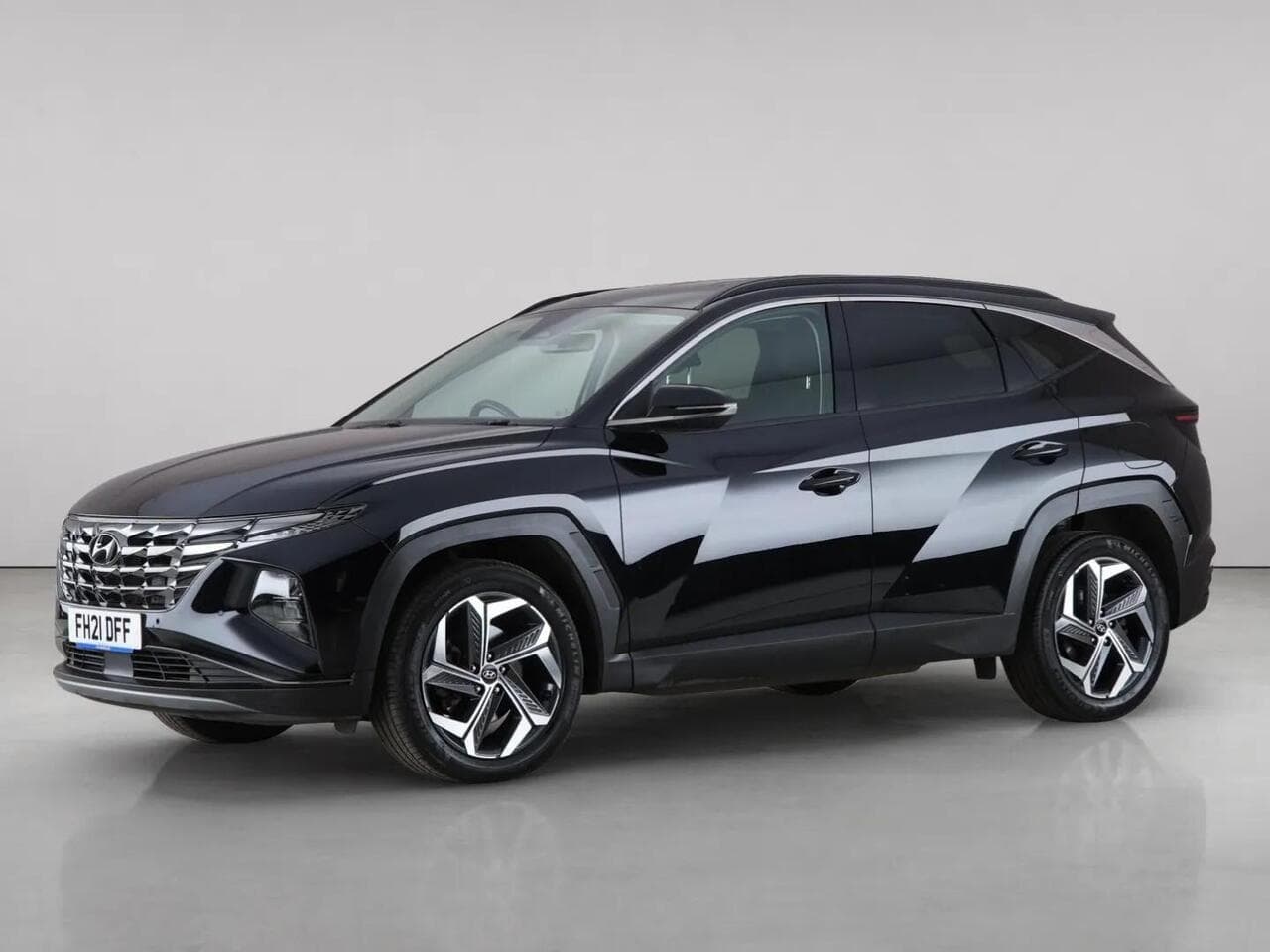 Hyundai TUCSON thumbnail Front Left