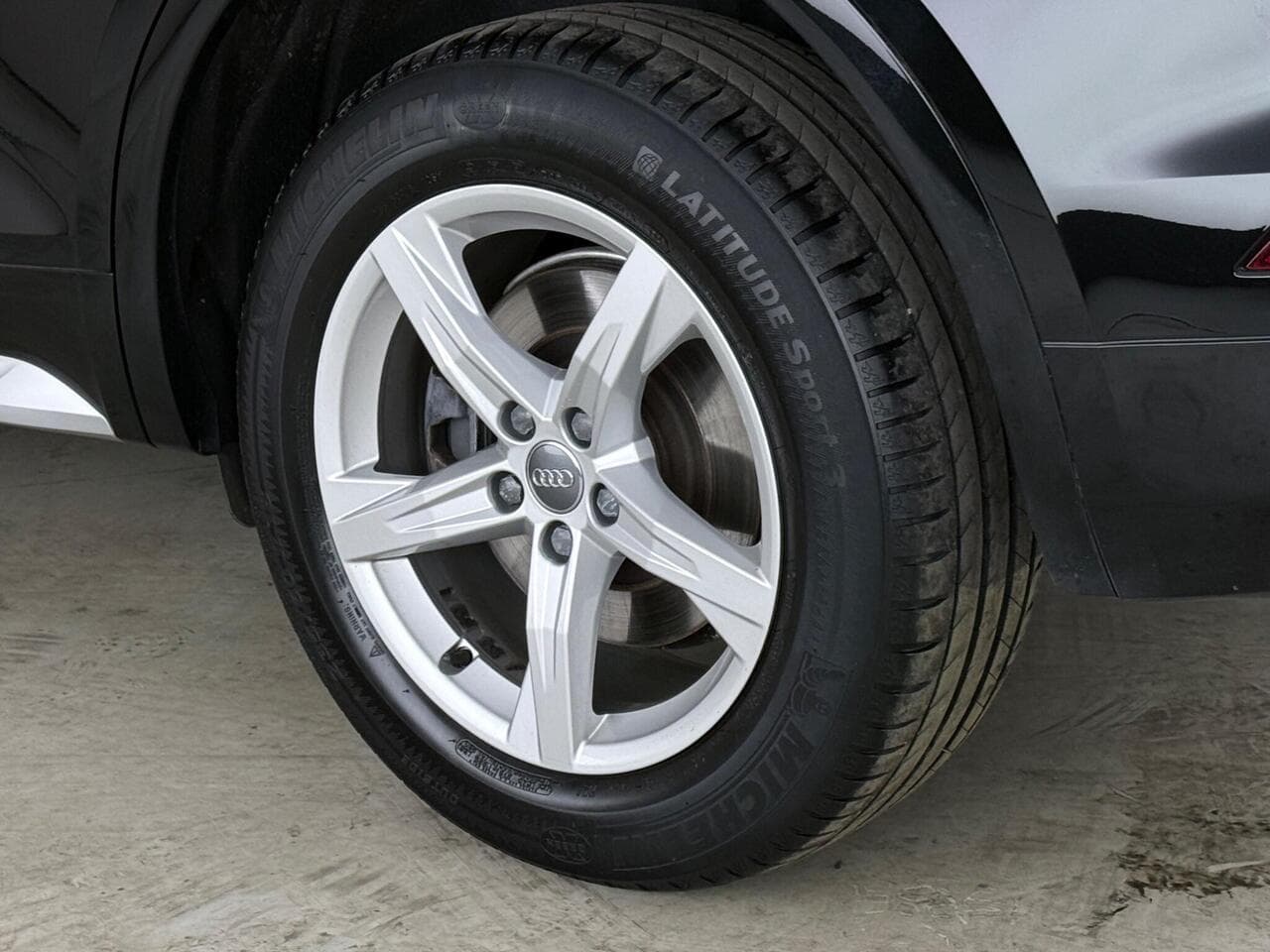 Audi Q5 thumbnail Wheel