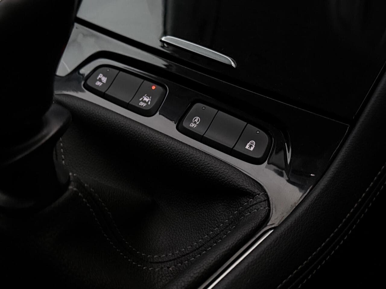 Vauxhall Grandland thumbnail Misc Controls