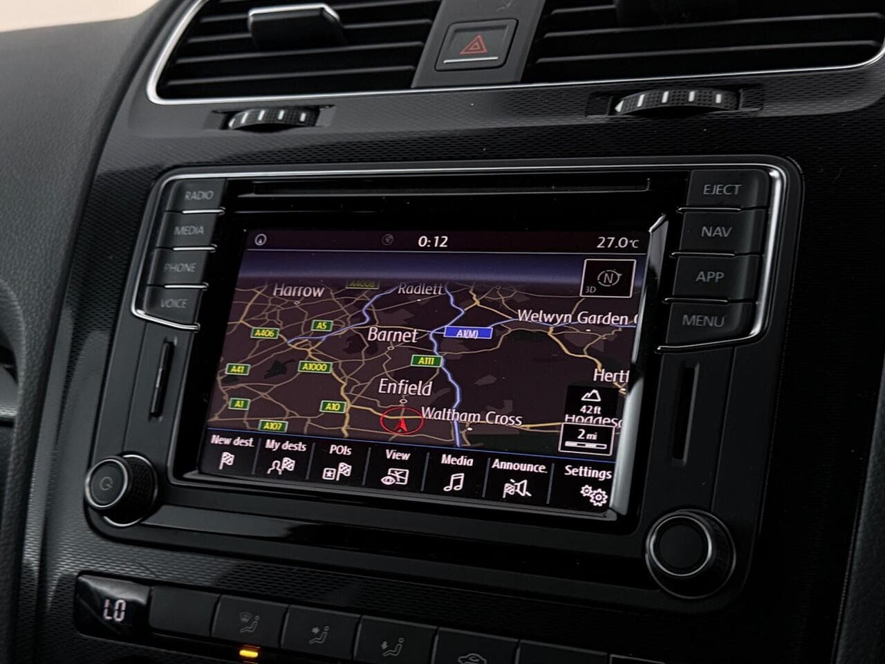 Volkswagen Scirocco thumbnail Infotainment System