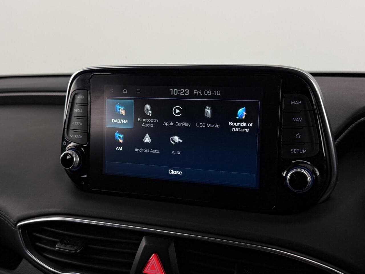 Hyundai Santa Fe thumbnail Infotainment System