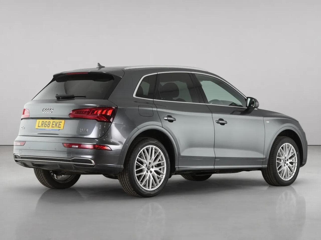 Audi Q5 thumbnail Rear Right