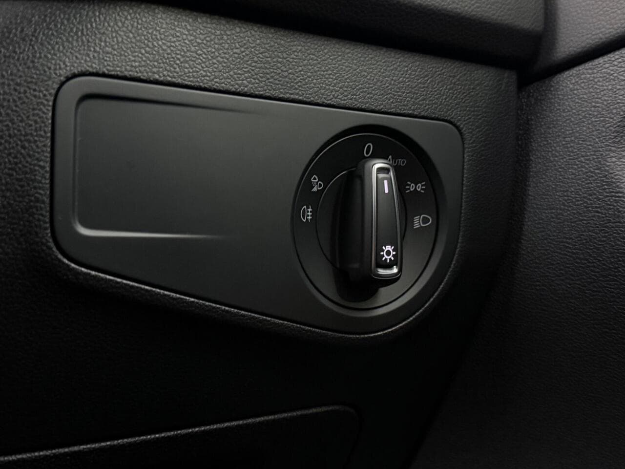 Volkswagen Tiguan thumbnail Misc Controls