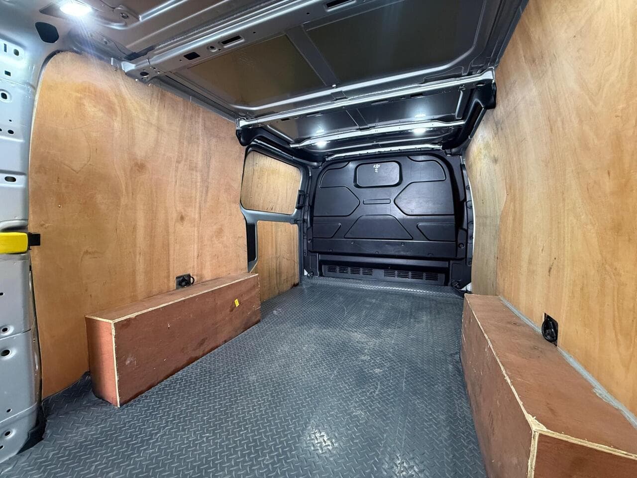 Ford Transit Custom thumbnail Cargo Space