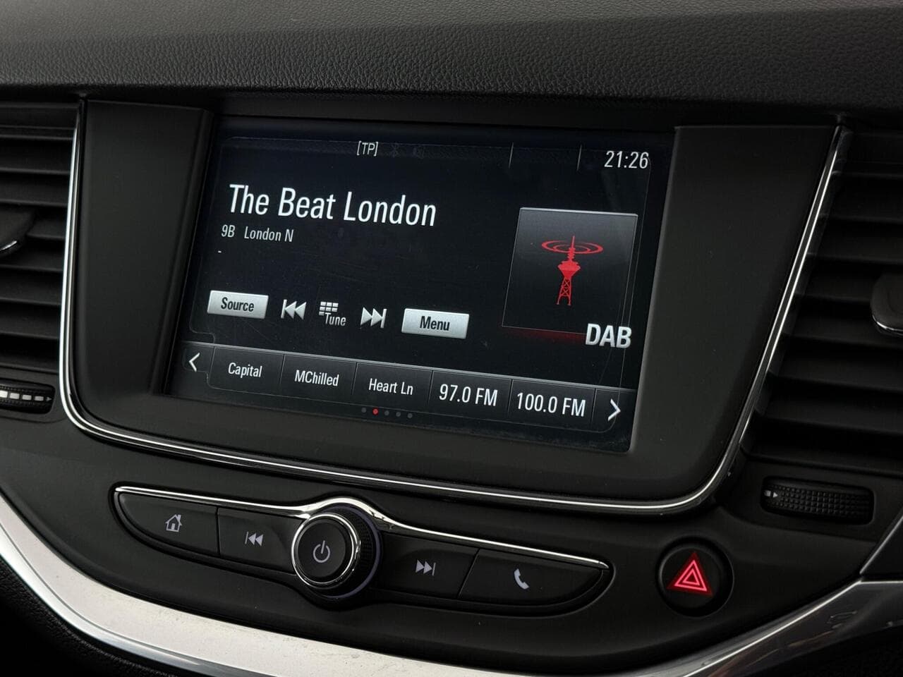 Vauxhall Astra thumbnail Infotainment System