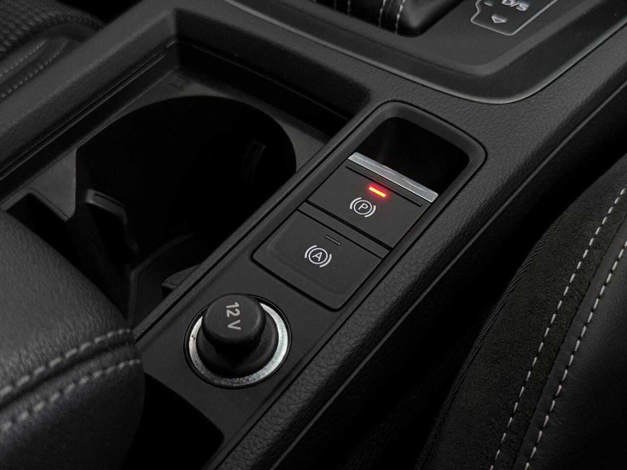 Audi Q3 thumbnail Misc Controls