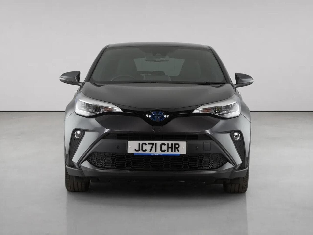 Toyota C-HR thumbnail Front