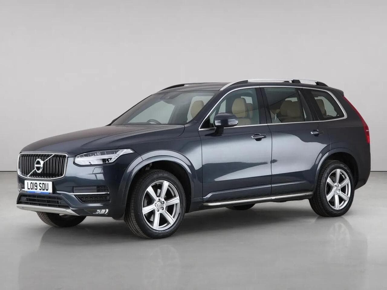 Volvo XC90 thumbnail Front Left