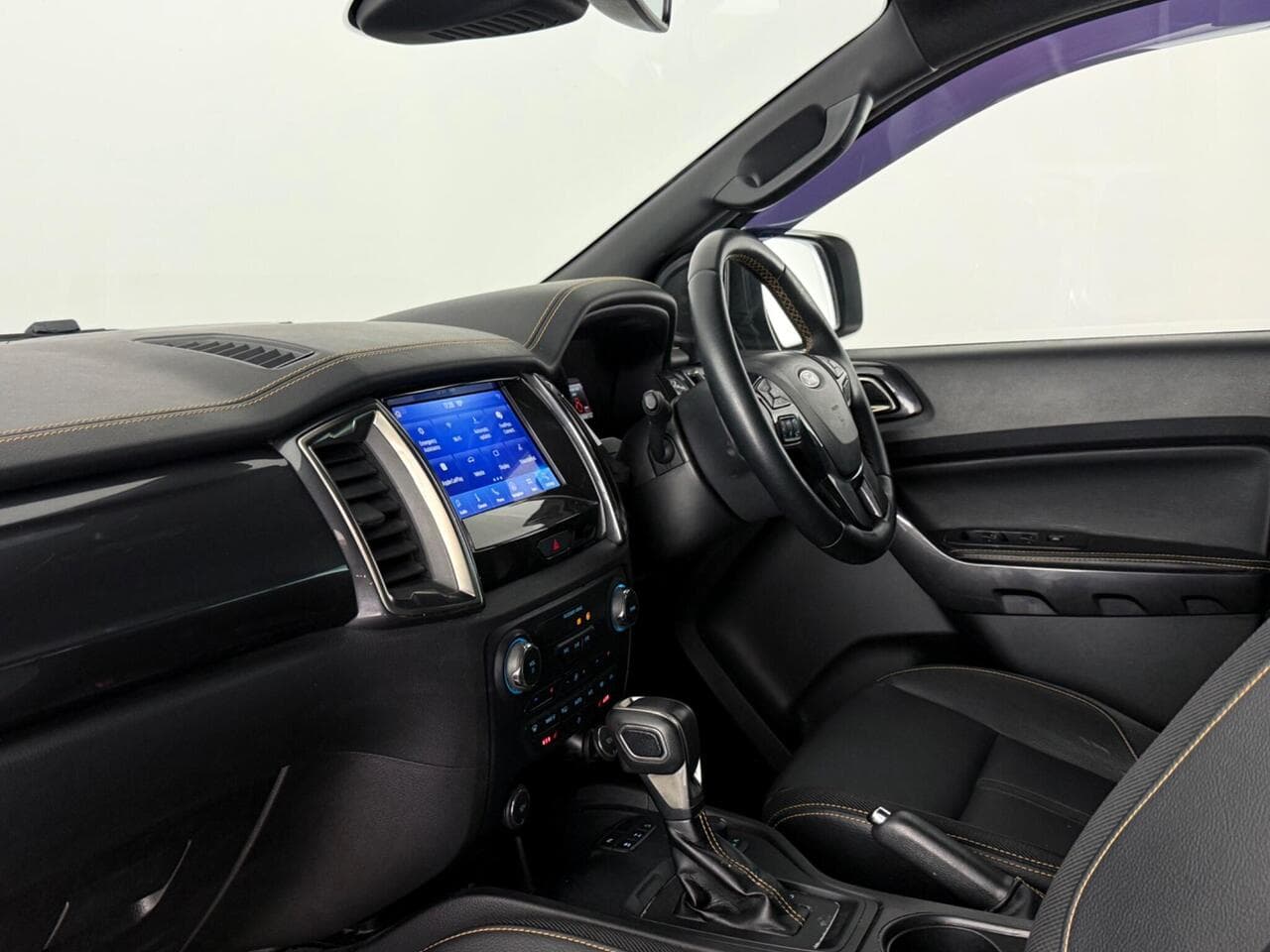 Ford Ranger thumbnail Interior Front