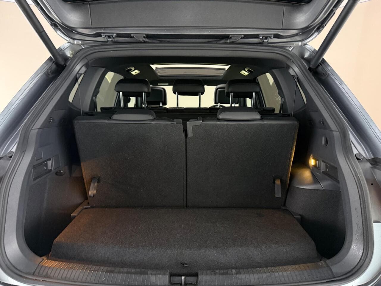 Volkswagen Tiguan Allspace thumbnail Boot