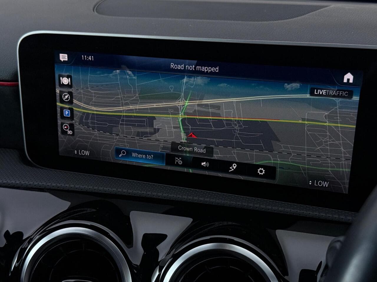 Mercedes-Benz A Class thumbnail Infotainment System