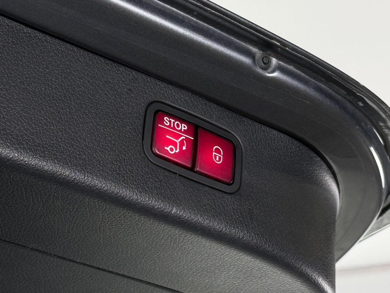 Mercedes-Benz C Class thumbnail Lights Rear
