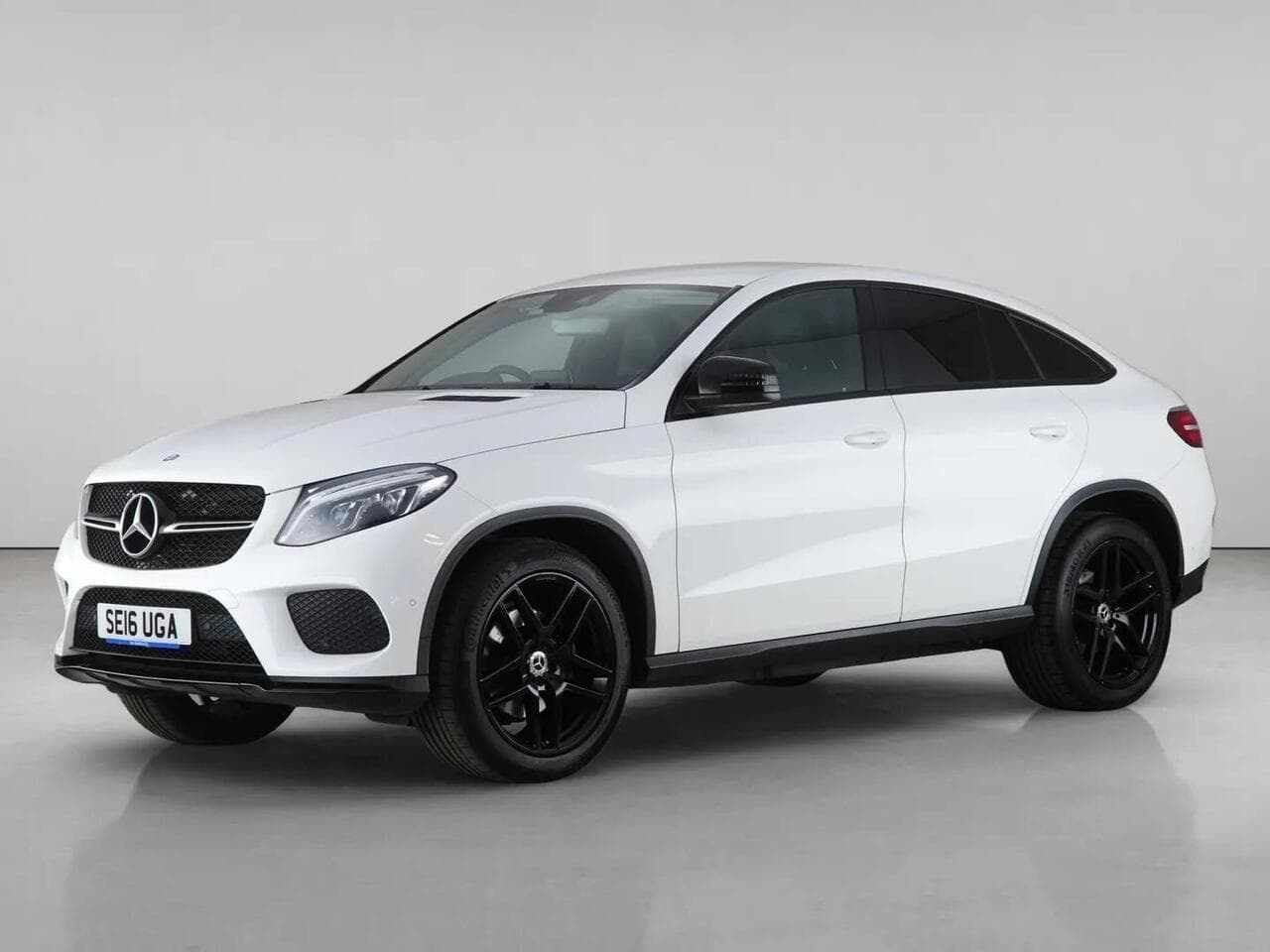 Mercedes-Benz GLE thumbnail Front Left