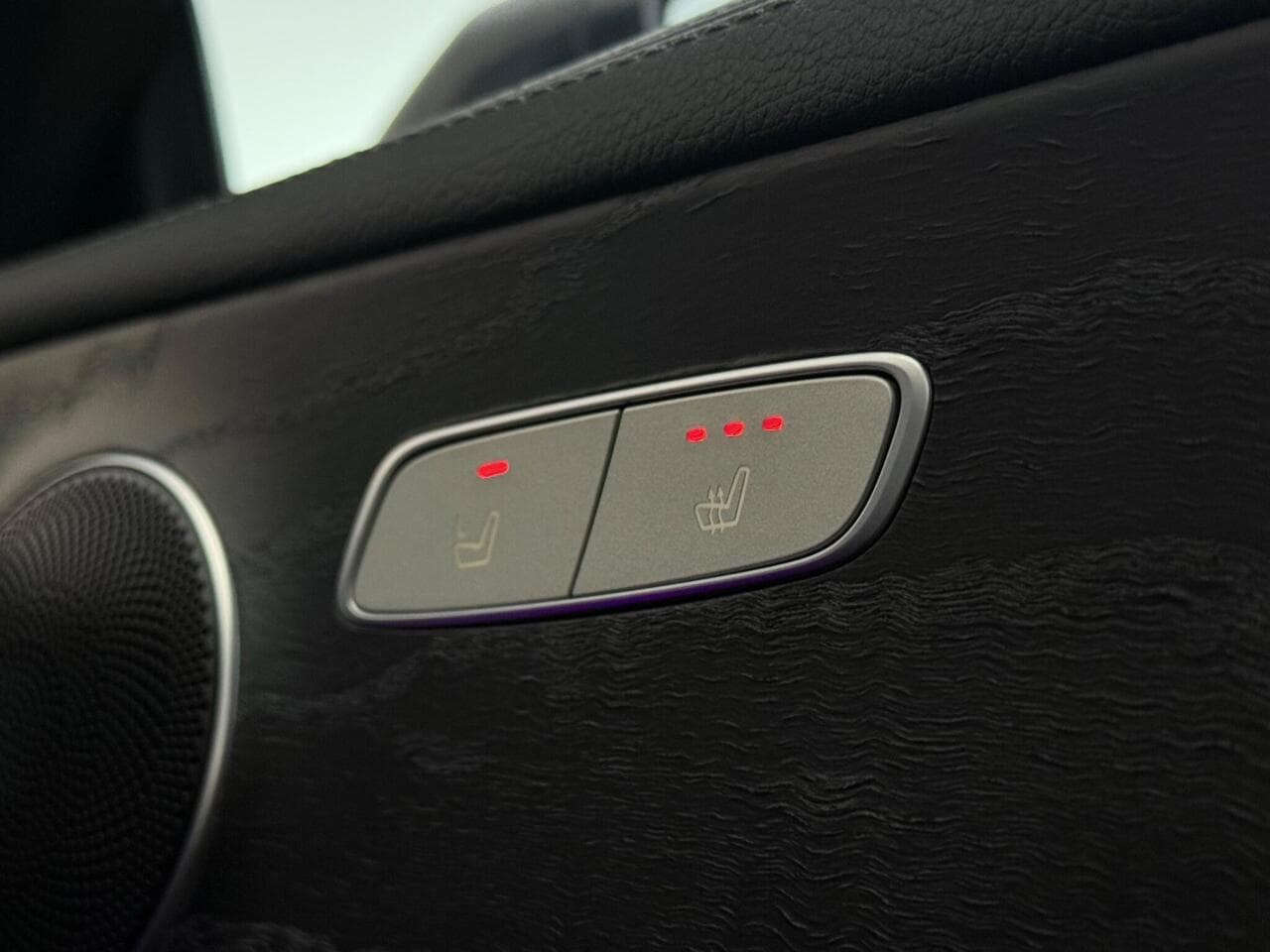 Mercedes-Benz E Class thumbnail Misc Controls