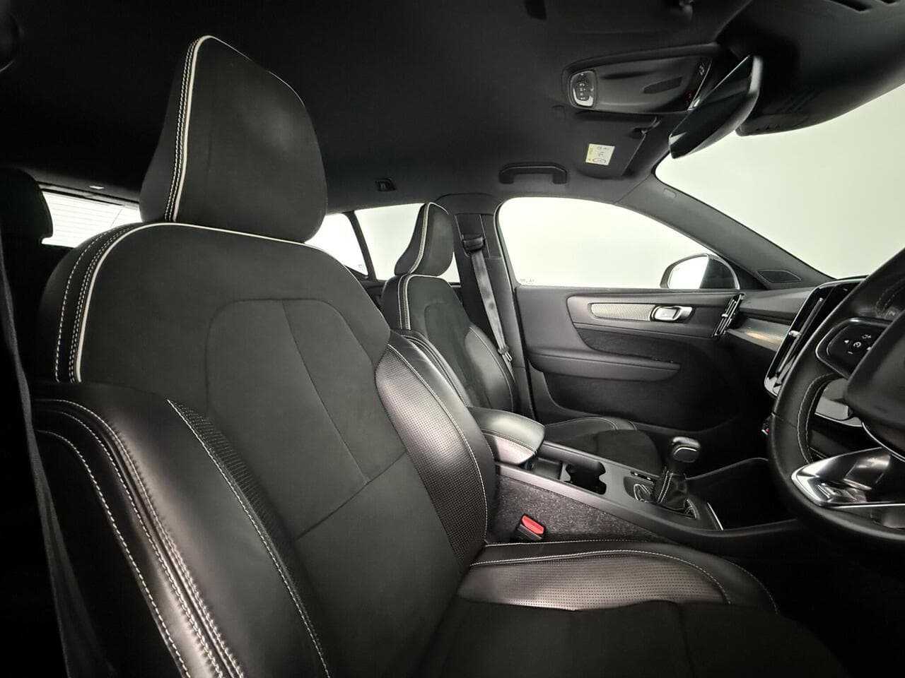 Volvo XC40 thumbnail Seat Driver