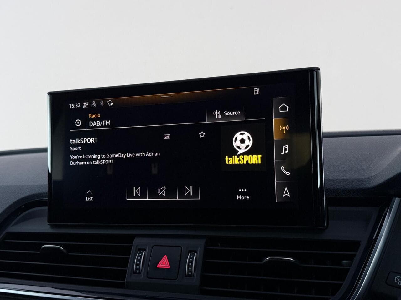 Audi Q5 thumbnail Infotainment System
