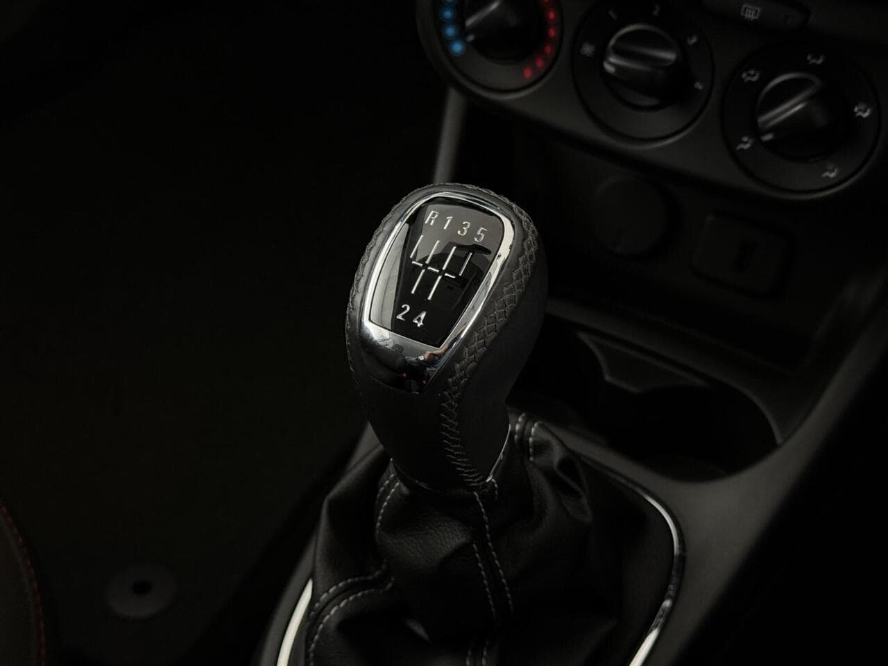 Vauxhall Corsa thumbnail Interior Front