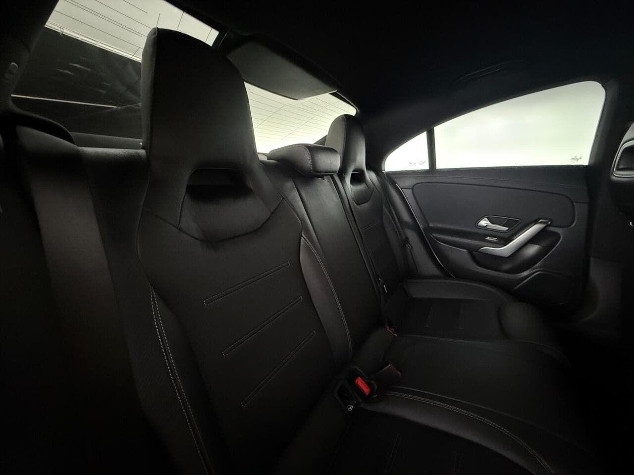 Mercedes-Benz CLA thumbnail Seats Rear
