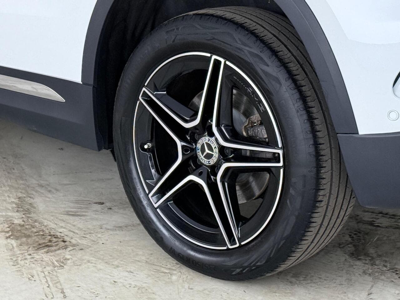 Mercedes-Benz GLA thumbnail Wheel