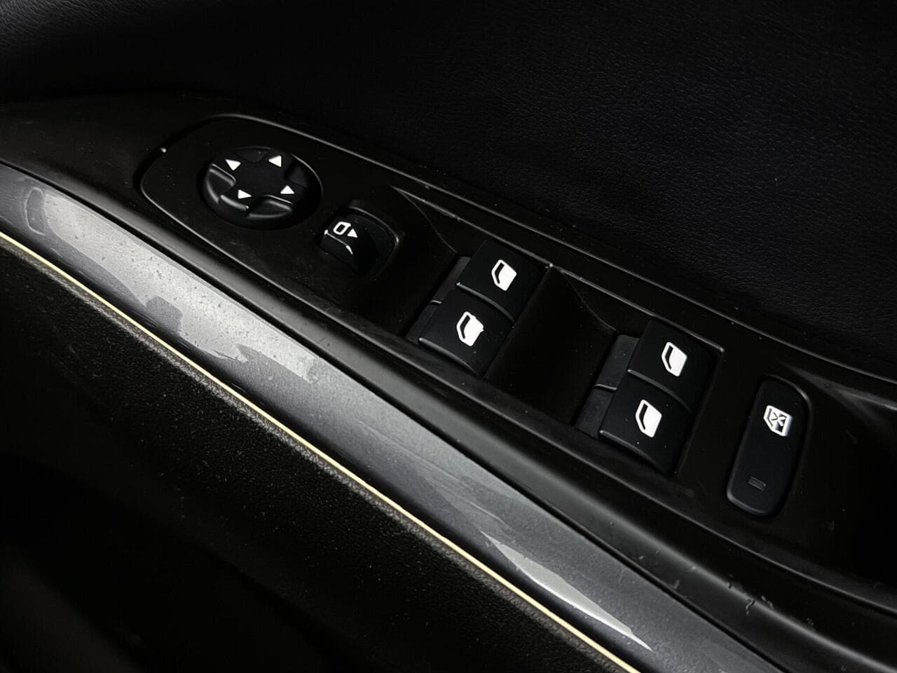 Vauxhall Grandland X thumbnail Misc Controls