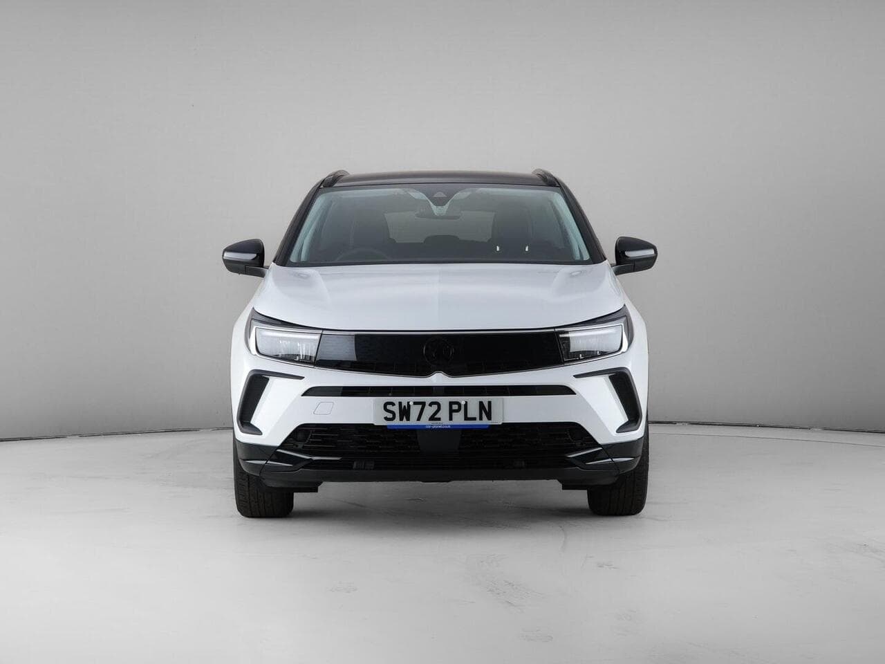 Vauxhall Grandland thumbnail Front