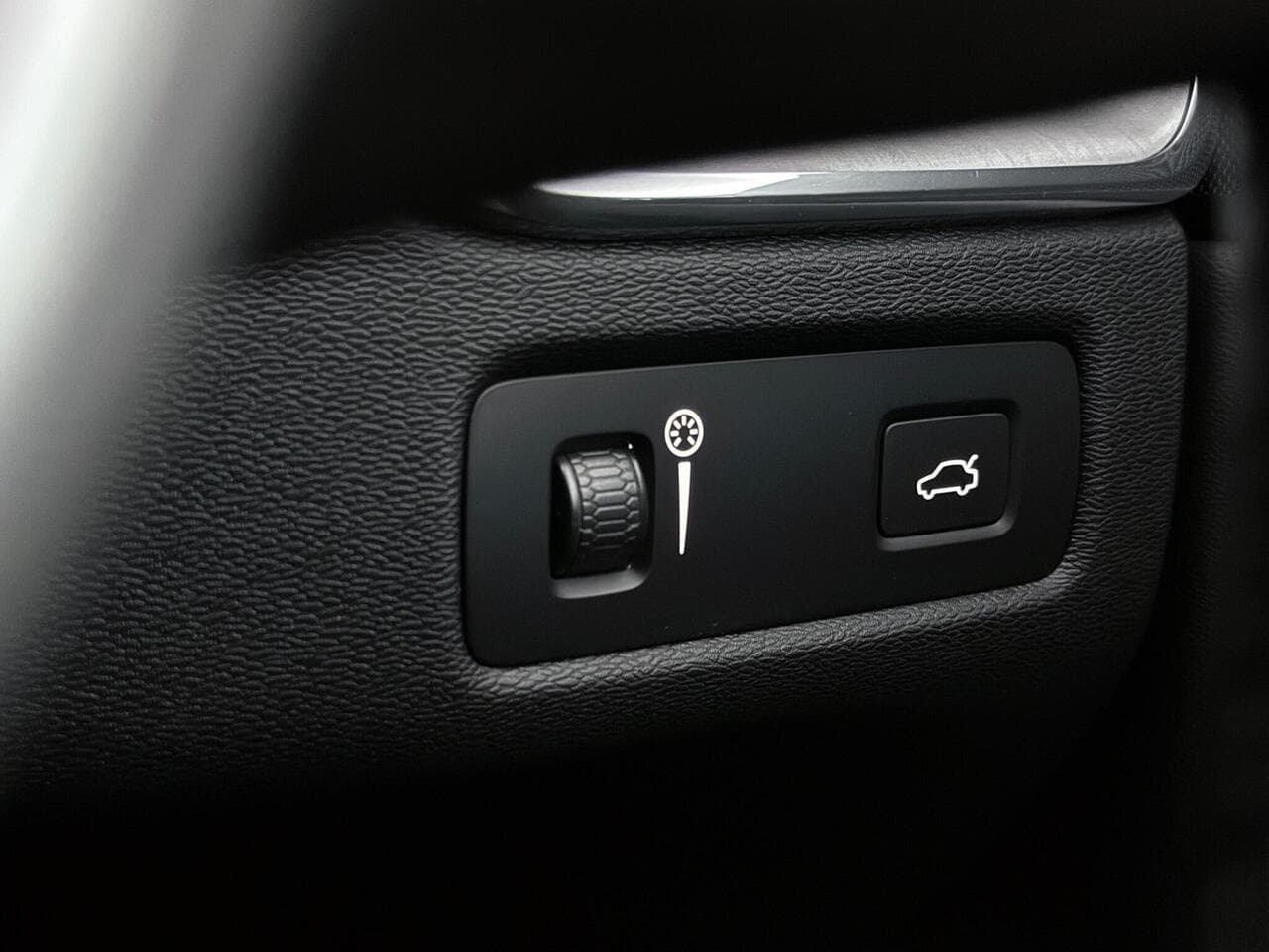 Volvo XC60 thumbnail Misc Controls