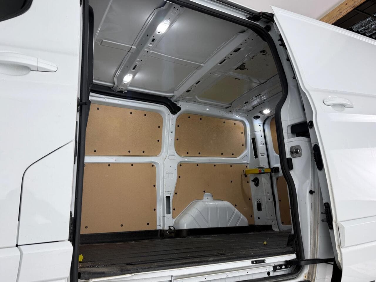 Ford Transit Custom thumbnail Cargo Space