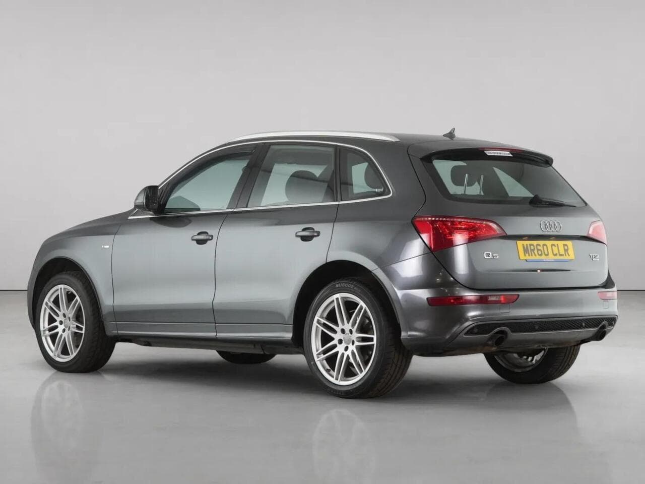 Audi Q5 thumbnail Rear Left