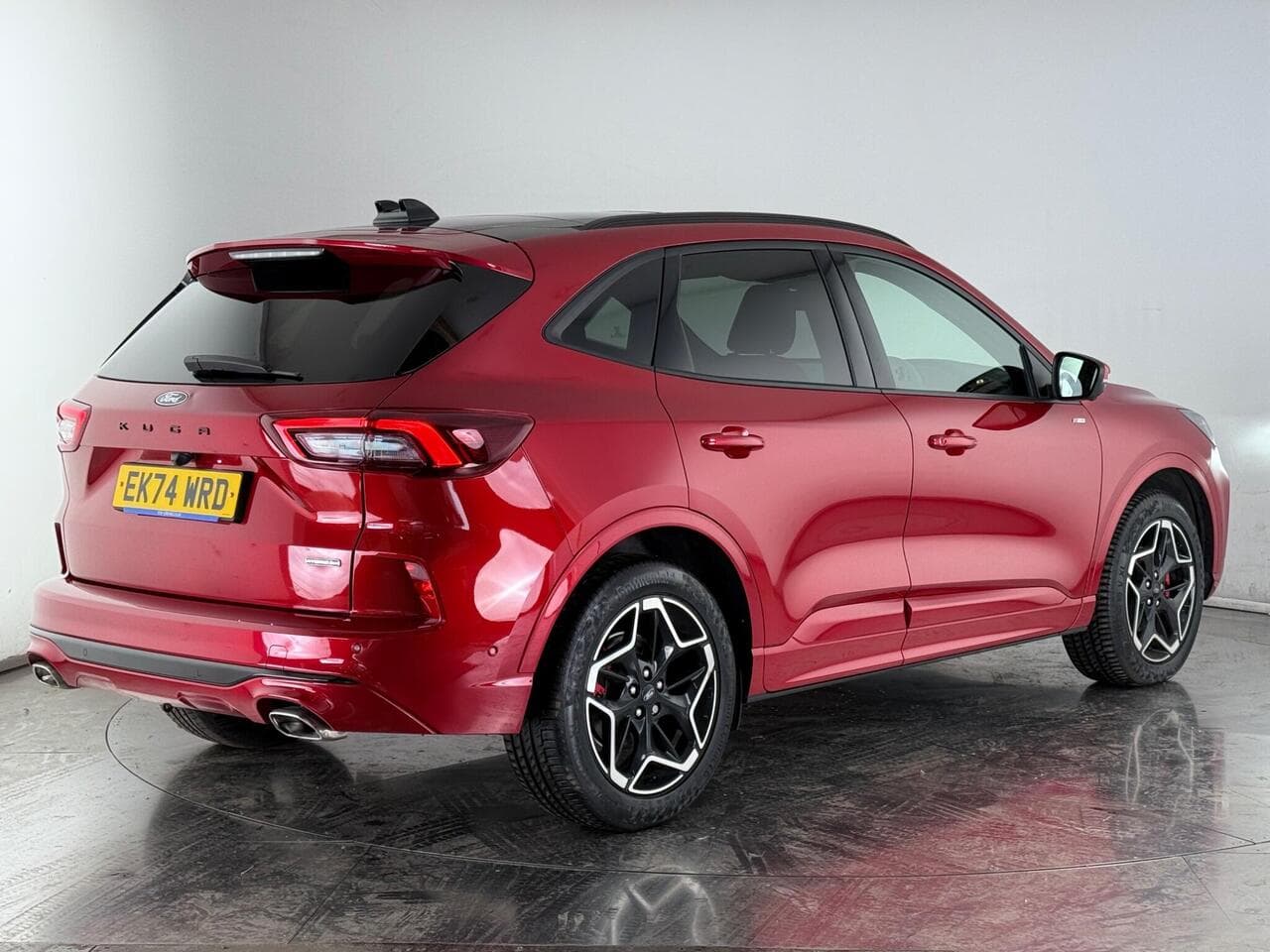 Ford Kuga thumbnail Rear Right