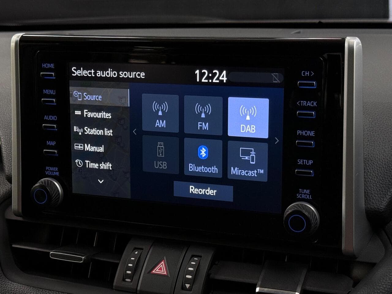 Toyota RAV4 thumbnail Infotainment System