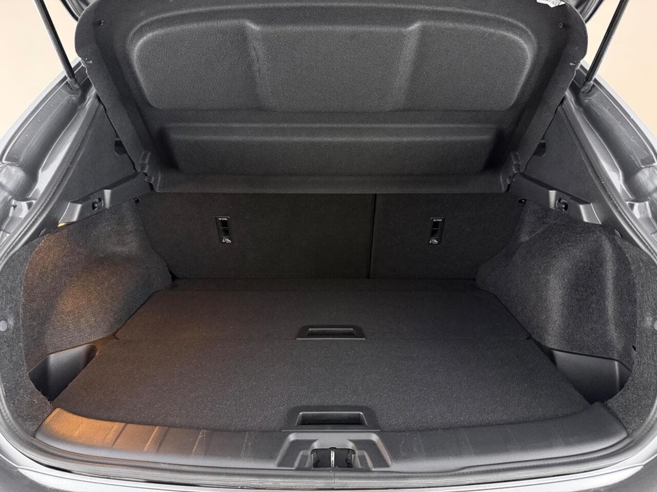 Nissan Qashqai thumbnail Boot