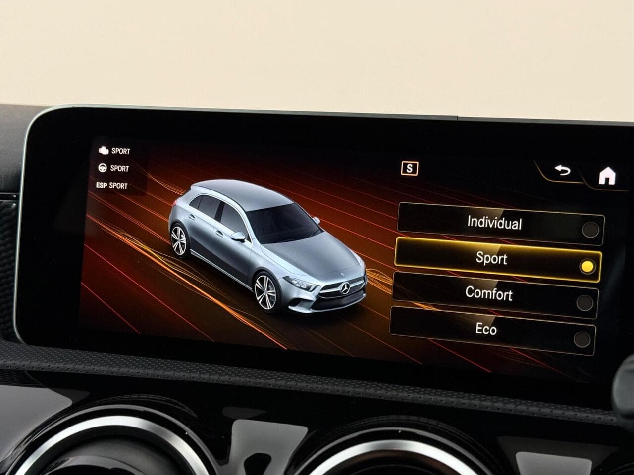 Mercedes-Benz A Class thumbnail Infotainment System
