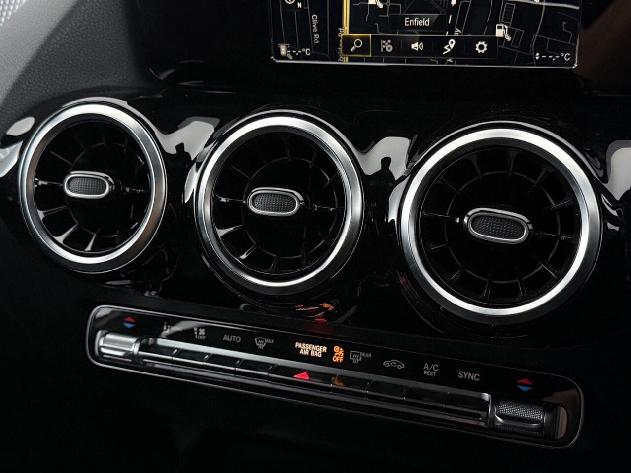 Mercedes-Benz GLA thumbnail Inconclusive