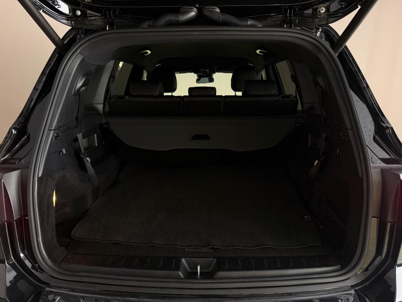 Mercedes-Benz GLB thumbnail Boot