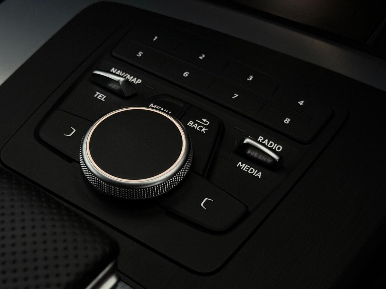Audi Q5 thumbnail Misc Controls