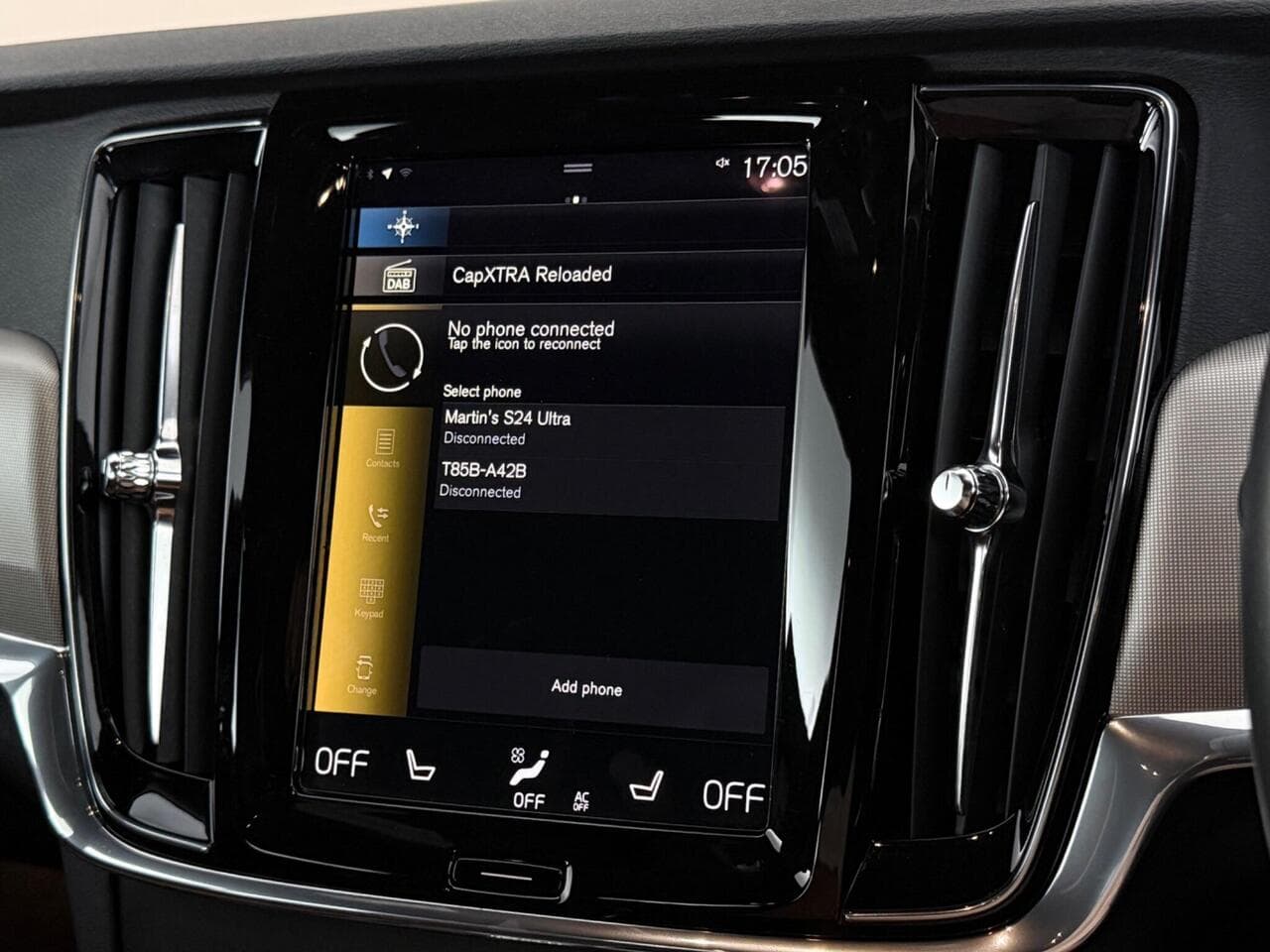 Volvo V90 thumbnail Infotainment System