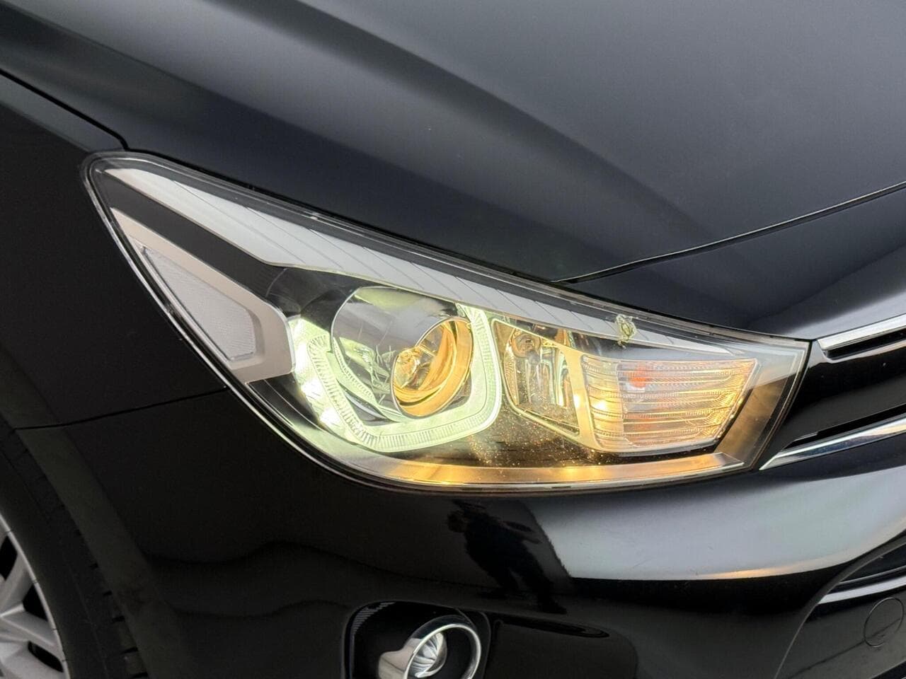 Kia Rio thumbnail Lights Front