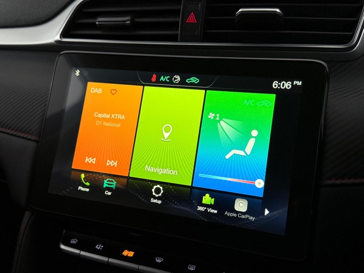 MG MG ZS thumbnail Infotainment System