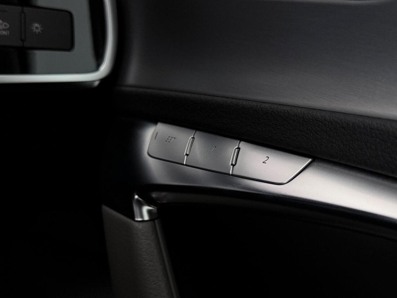 Audi A6 Saloon thumbnail Misc Controls