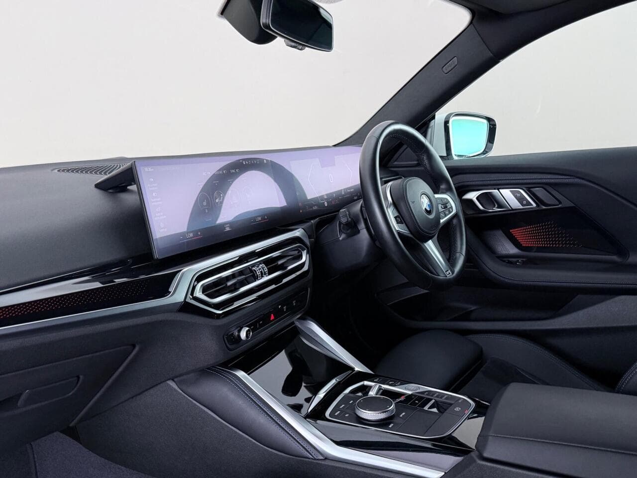 BMW 2 Series thumbnail Interior Front