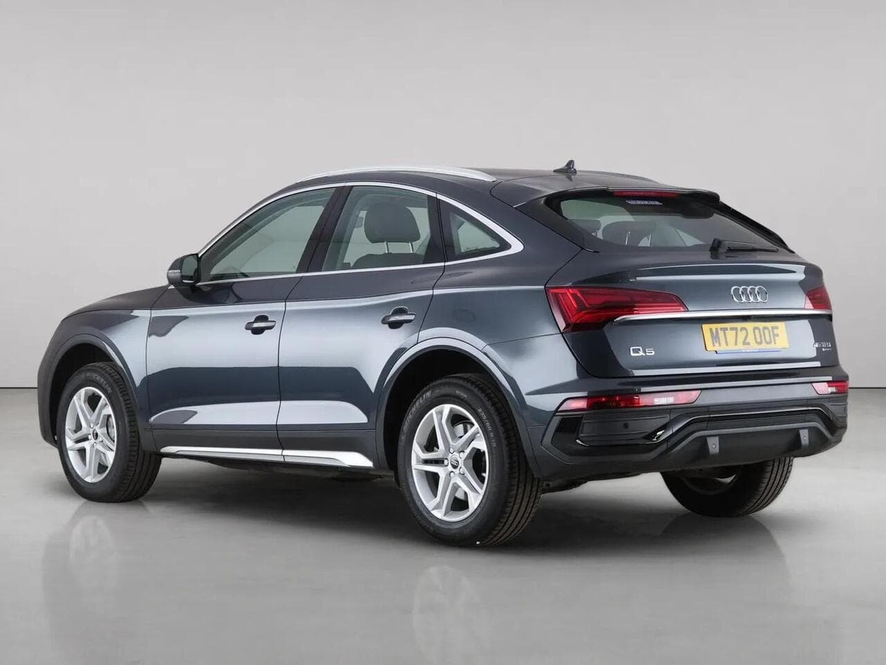 Audi Q5 thumbnail Rear Left