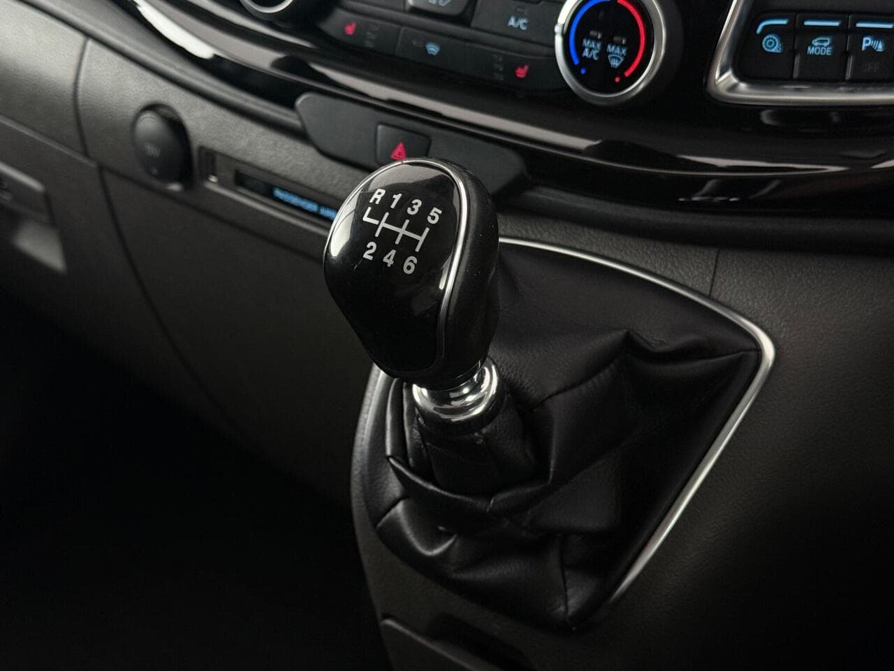 Ford Transit Custom thumbnail Interior Front
